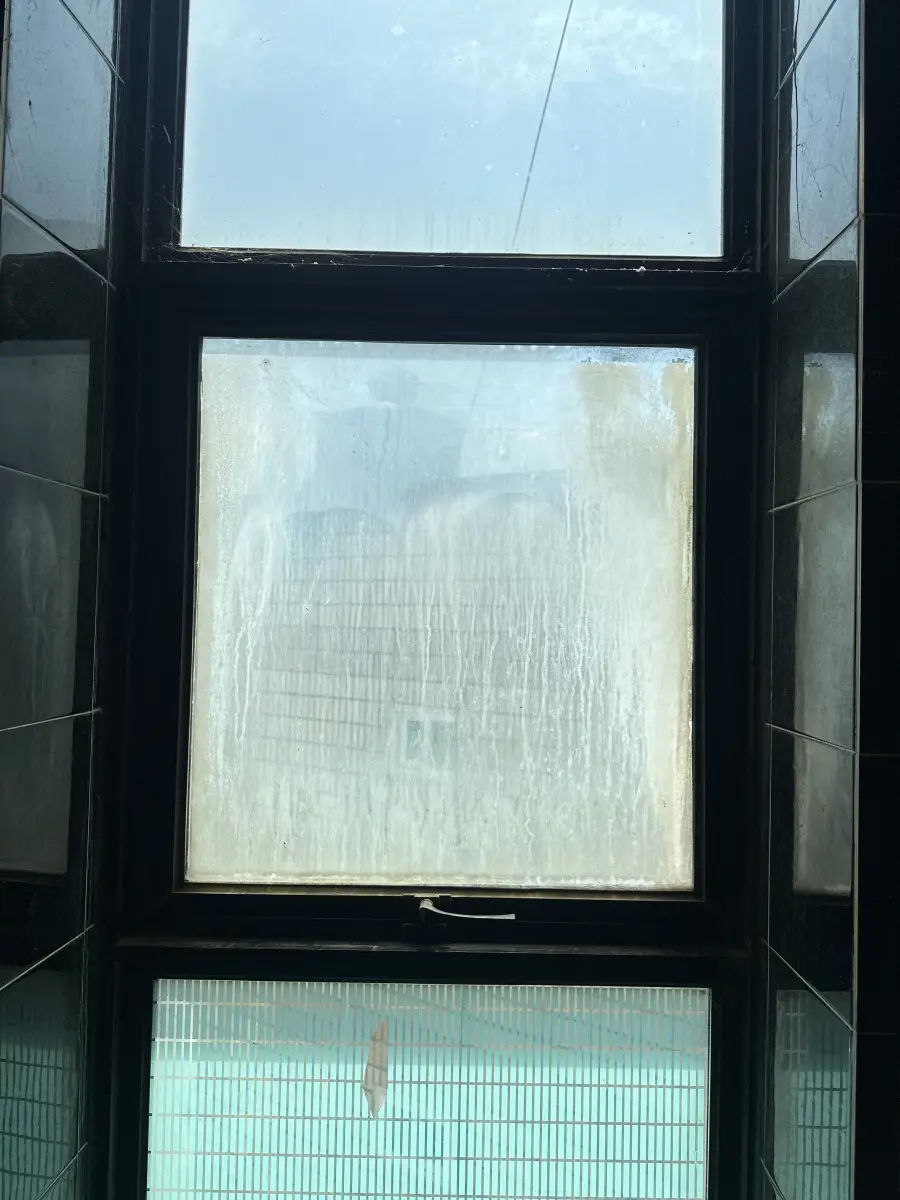 떨어질 것 같은 프로젝트창 수리 이후 프로젝트 창문